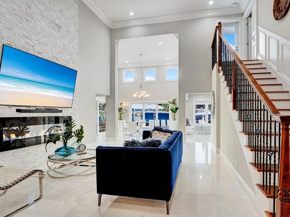 2593 SE 9 Street, Pompano Beach FL 33062