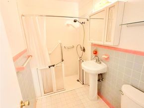 1643 W River Dr, Margate FL 33063