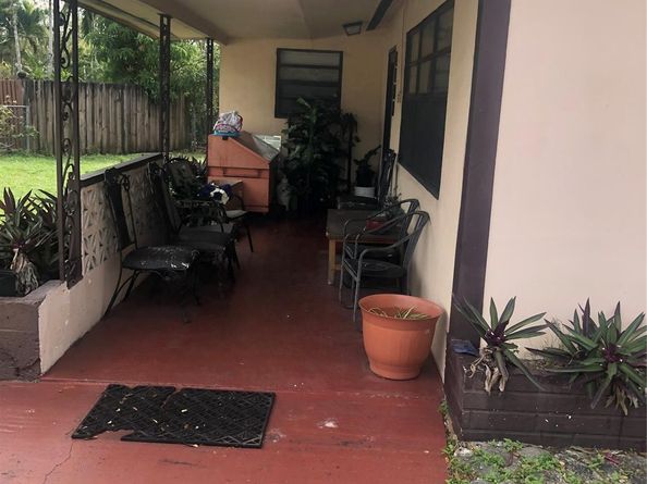 1100 NW 19th St, Fort Lauderdale FL 33311