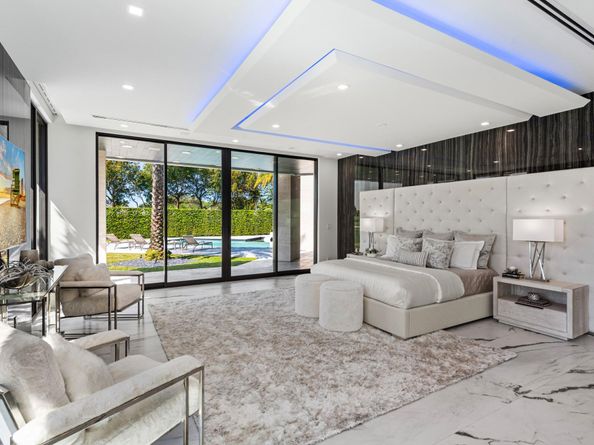 4041 Country Club Ln, Fort Lauderdale FL 33308