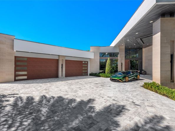 4041 Country Club Ln, Fort Lauderdale FL 33308