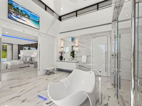 4041 Country Club Ln, Fort Lauderdale FL 33308