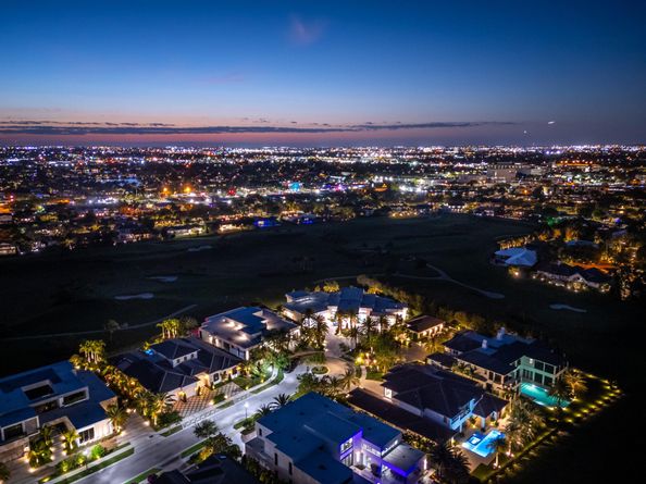 4041 Country Club Ln, Fort Lauderdale FL 33308