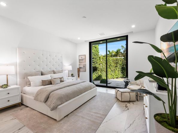 4041 Country Club Ln, Fort Lauderdale FL 33308