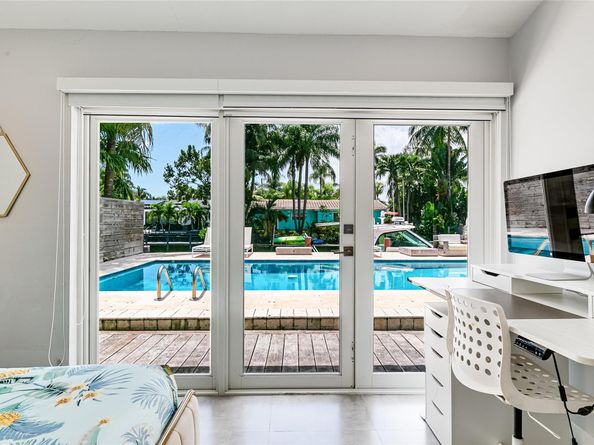 1704 SW 4th Ct, Fort Lauderdale FL 33312