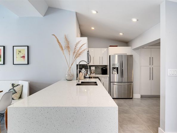 1704 SW 4th Ct, Fort Lauderdale FL 33312