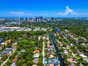 1704 SW 4th Ct, Fort Lauderdale FL 33312