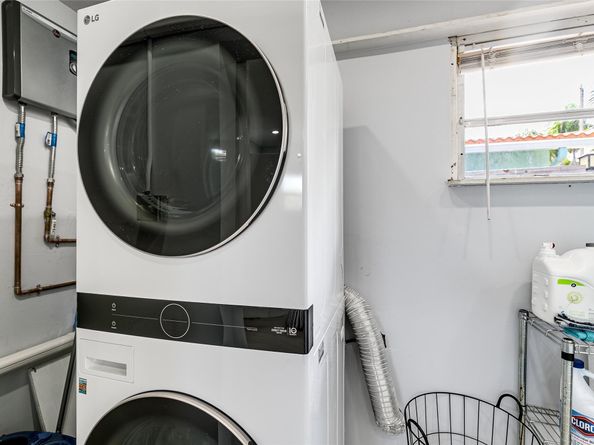 1704 SW 4th Ct, Fort Lauderdale FL 33312