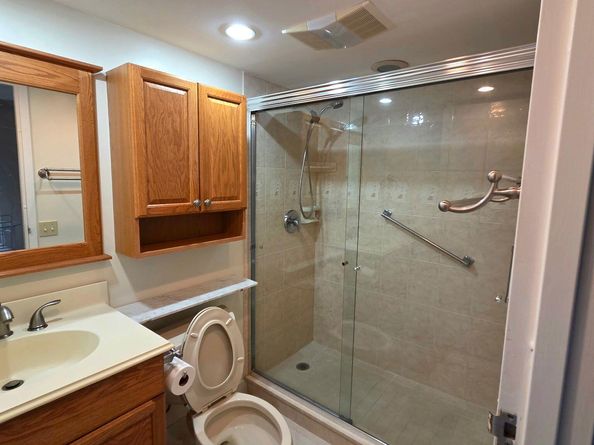 558 Saxony L, Delray Beach FL 33446