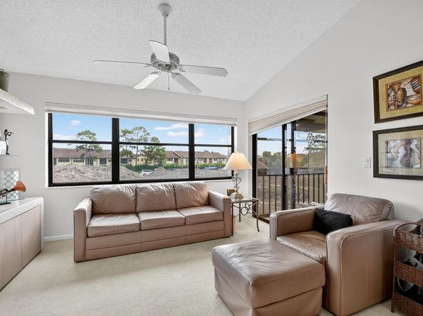 7578 Tahiti Lane 202, Lake Worth FL 33463