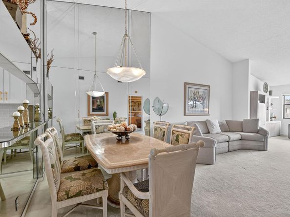 7578 Tahiti Lane 202, Lake Worth FL 33463