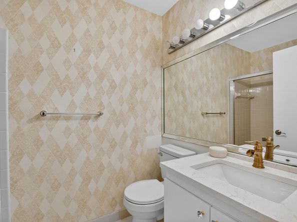 7578 Tahiti Lane 202, Lake Worth FL 33463