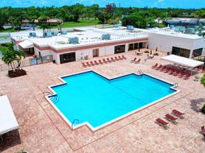 7578 Tahiti Lane 202, Lake Worth FL 33463