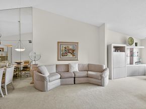 7578 Tahiti Lane 202, Lake Worth FL 33463