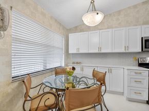 7578 Tahiti Lane 202, Lake Worth FL 33463