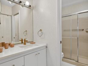 7578 Tahiti Lane 202, Lake Worth FL 33463