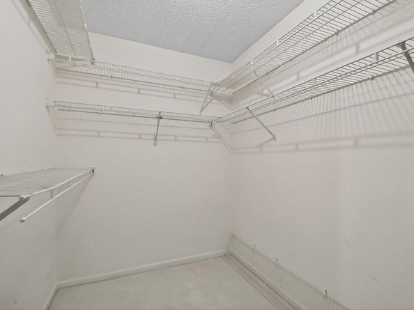 7578 Tahiti Lane 202, Lake Worth FL 33463