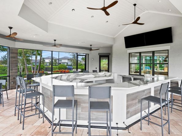 2535 Primrose Pl, Oakland Park FL 33309