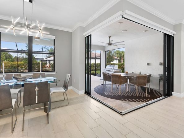 2535 Primrose Pl, Oakland Park FL 33309