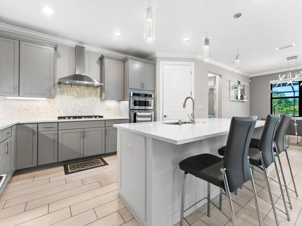 2535 Primrose Pl, Oakland Park FL 33309