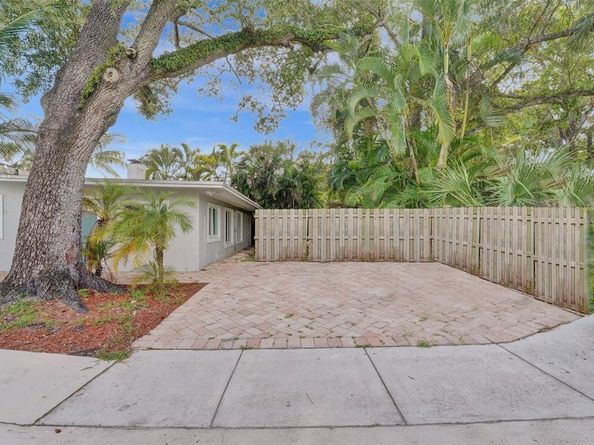 1836 SW 22nd St, Fort Lauderdale FL 33315