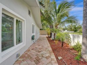 1836 SW 22nd St, Fort Lauderdale FL 33315