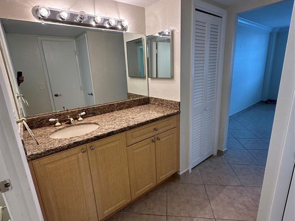 1900 S Ocean Blvd 7J, Lauderdale By The Sea FL 33062