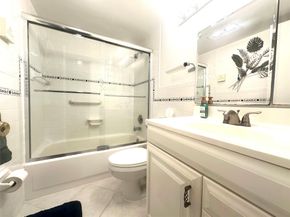2004 Harwood C 2004, Deerfield Beach FL 33442