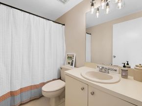 4260 SW 70th Ter 4260, Davie FL 33314
