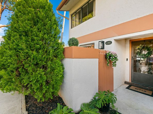 4260 SW 70th Ter 4260, Davie FL 33314