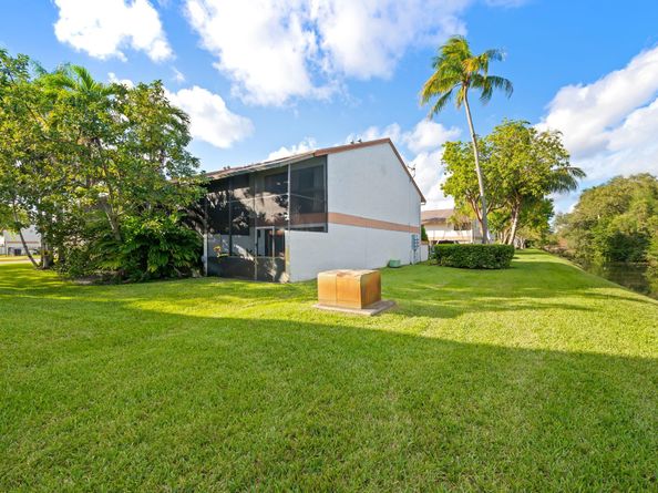 4260 SW 70th Ter 4260, Davie FL 33314