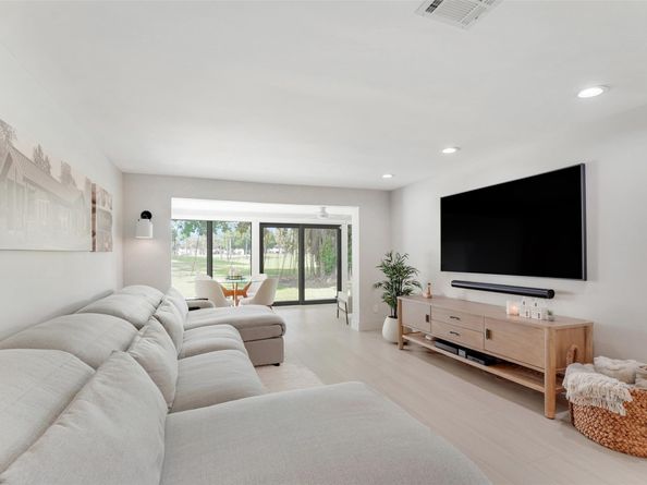 8569 Casa Del Lago, Boca Raton FL 33433