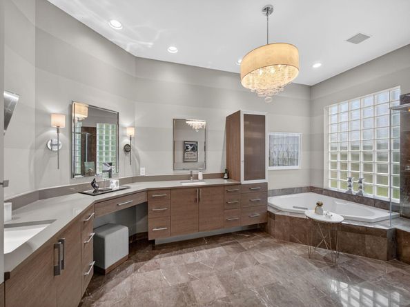 101 Pembroke Drive, Palm Beach Gardens FL 33418
