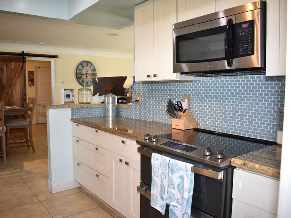 1991 NE 34th St, Lighthouse Point FL 33064