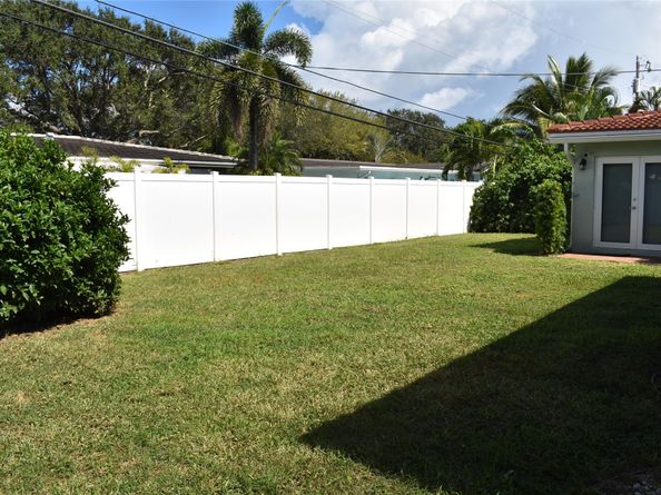 1991 NE 34th St, Lighthouse Point FL 33064