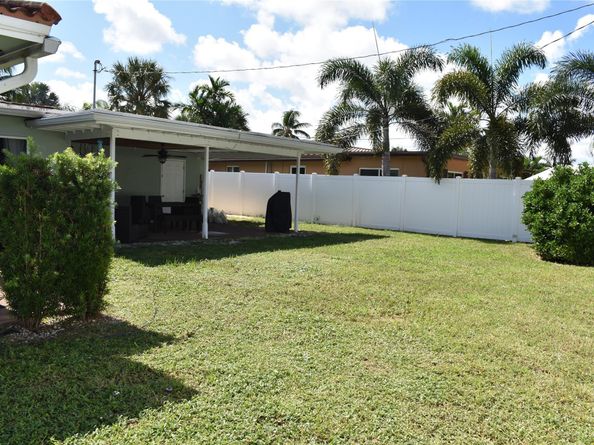 1991 NE 34th St, Lighthouse Point FL 33064