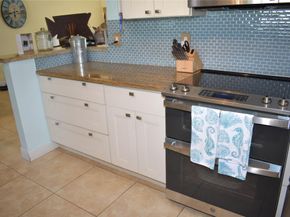 1991 NE 34th St, Lighthouse Point FL 33064