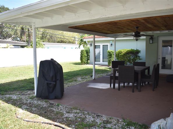 1991 NE 34th St, Lighthouse Point FL 33064