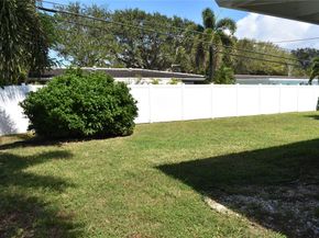 1991 NE 34th St, Lighthouse Point FL 33064