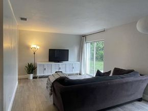817 Buttonwood Rd, North Palm Beach FL 33408