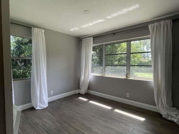 817 Buttonwood Rd, North Palm Beach FL 33408