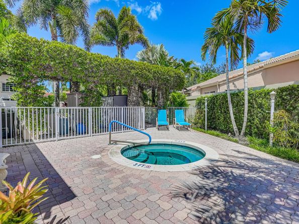 76 Via Del Corso, Palm Beach Gardens FL 33418
