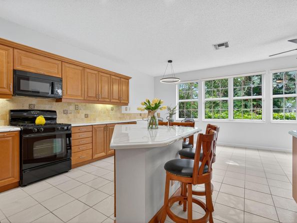 76 Via Del Corso, Palm Beach Gardens FL 33418