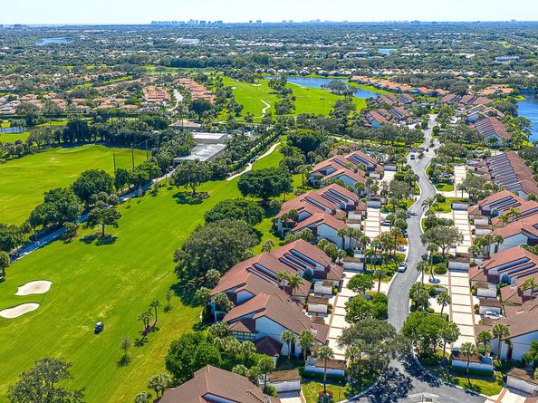 16648 Traders Crossing N 106, Jupiter FL 33477