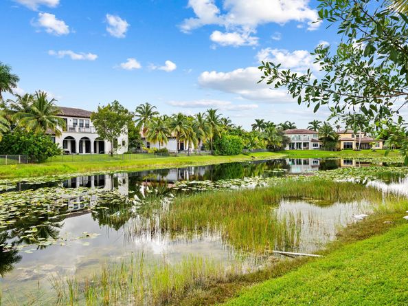 7888 NW 112th Way, Parkland FL 33076