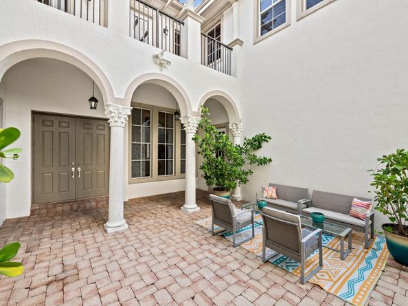 7888 NW 112th Way, Parkland FL 33076