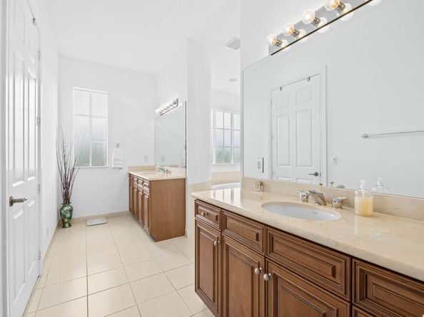 7888 NW 112th Way, Parkland FL 33076