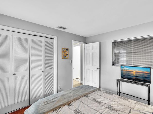 8173 NW 66th Ter, Tamarac FL 33321