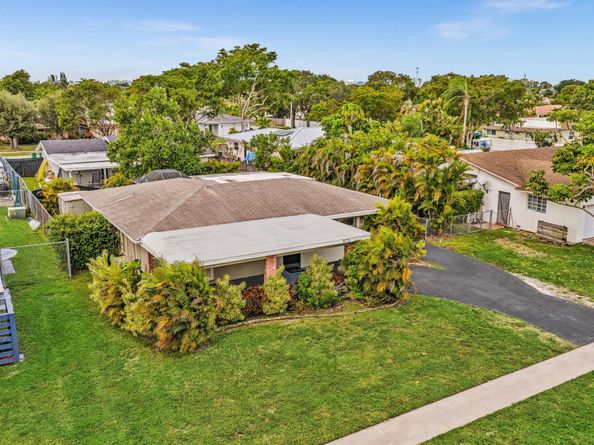 8173 NW 66th Ter, Tamarac FL 33321