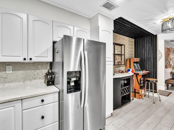 8173 NW 66th Ter, Tamarac FL 33321